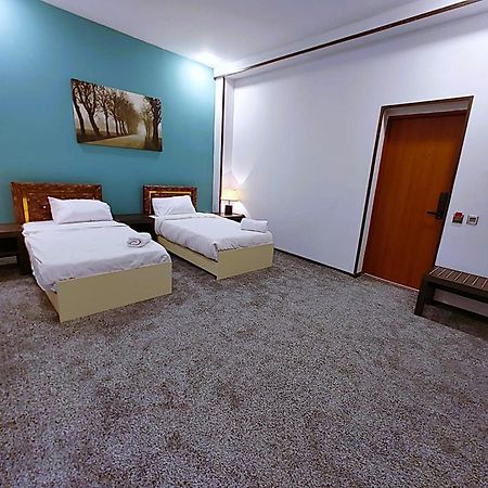 Masazir Crossway Hotel מראה חיצוני תמונה