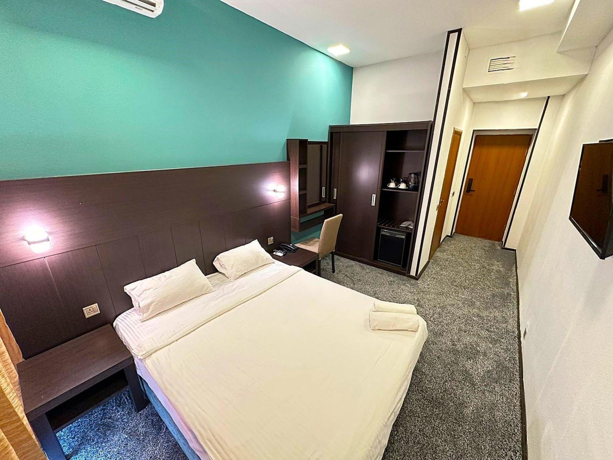 Masazir Crossway Hotel מראה חיצוני תמונה