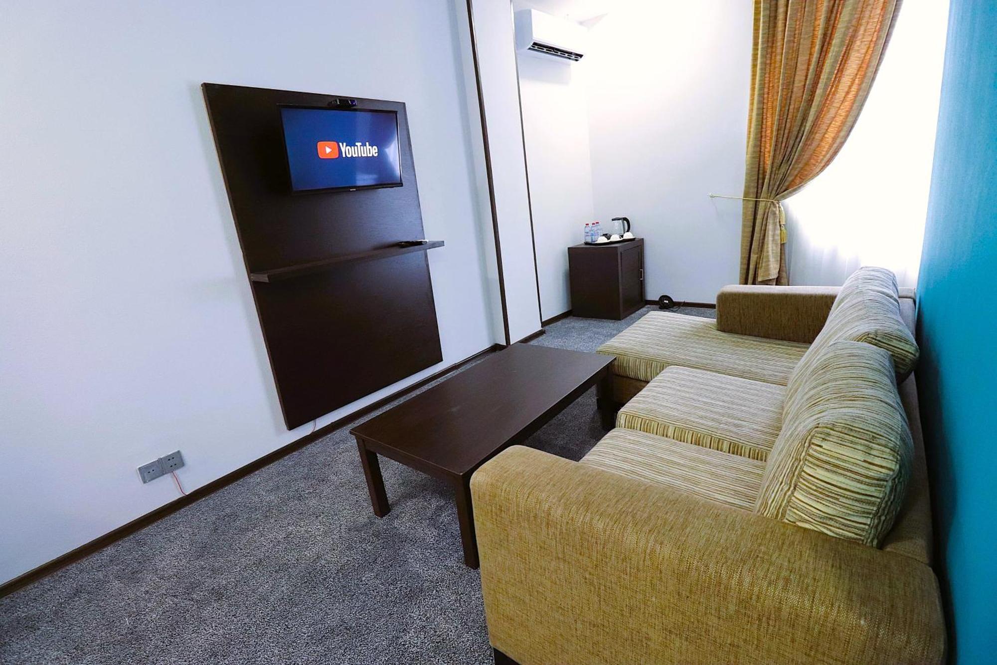 Masazir Crossway Hotel מראה חיצוני תמונה